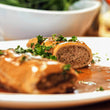 Laden Sie das Bild in den Galerie-Viewer, Maultaschen in Sauerbratensoße
