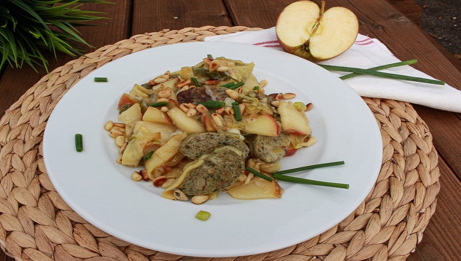 Maultaschen mit Apfel &amp; Pinienkernen